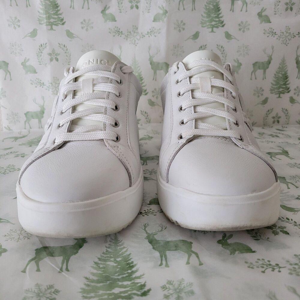 Vionic Kearny Women’s White Low Top Lace-Up Platform Leather Sneaker, Wide Fit - Picture 4 of 15